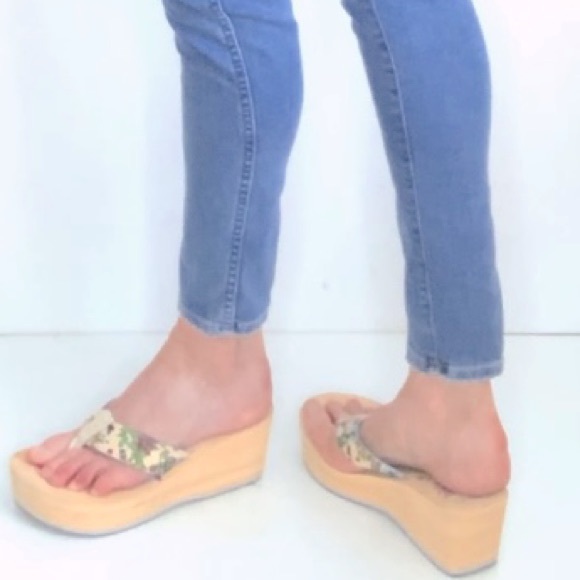 Sketchers Super Comfy SWEETEST Summer Sandals LIKE NEW💕💕💕 - Picture 5 of 8